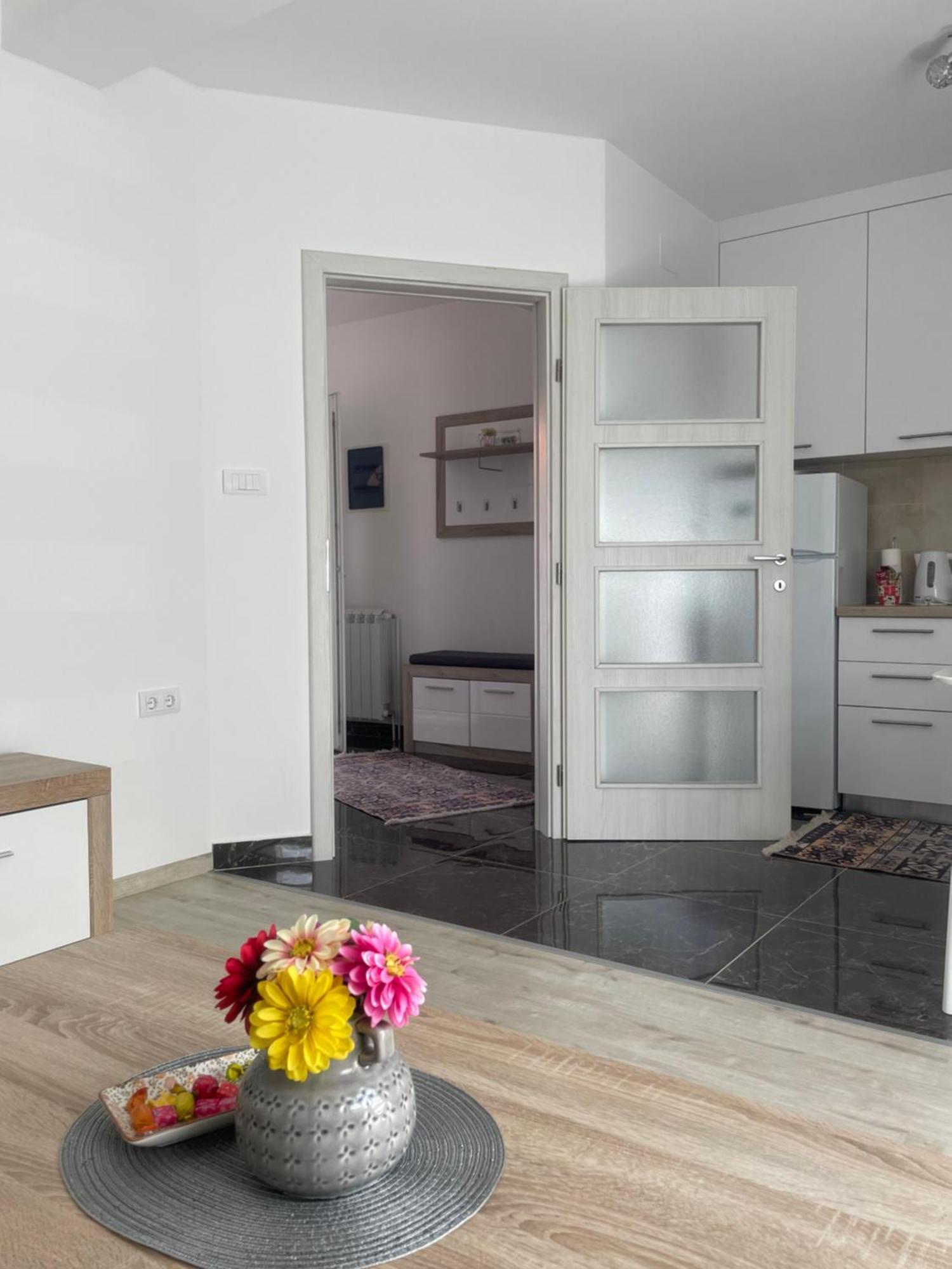 Apartman Sirena Требинье Экстерьер фото